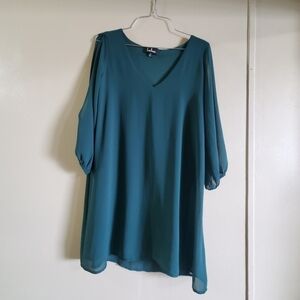 Lulus sz, xs. Green blouse sheer balloon sleeves.  V-neck